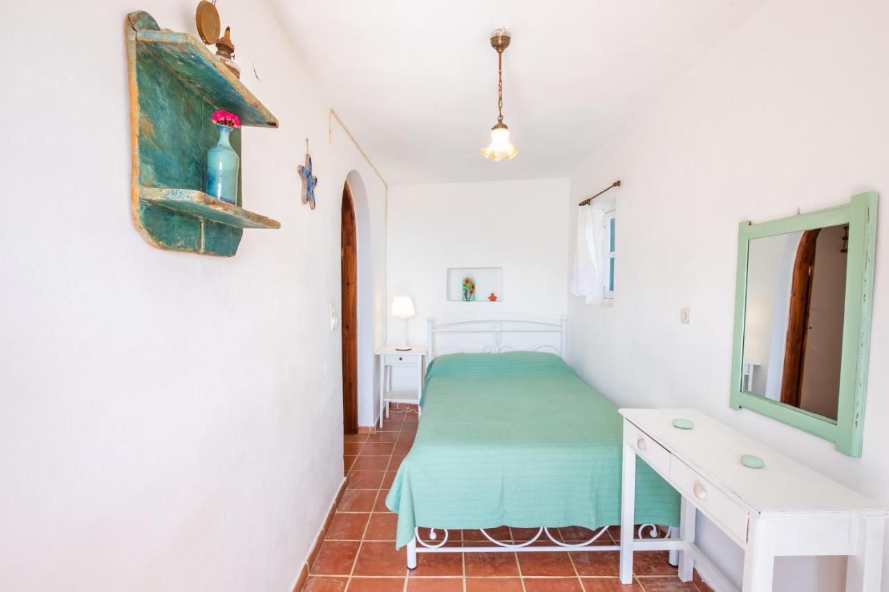 Olive Grove Cottage Menetai Exterior photo