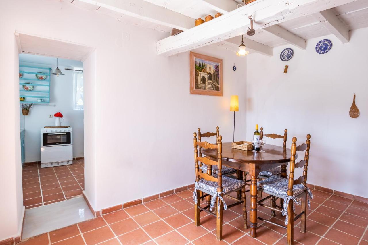 Olive Grove Cottage Menetai Exterior photo